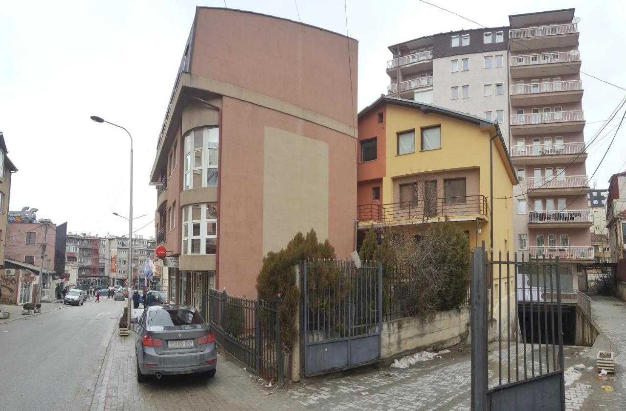 Welcoming In Prishtina Apartment พริสตีนา ภายนอก รูปภาพ